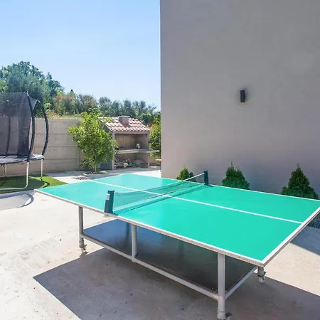 Amazing In Kastel Kambelovac Tatil Evi *